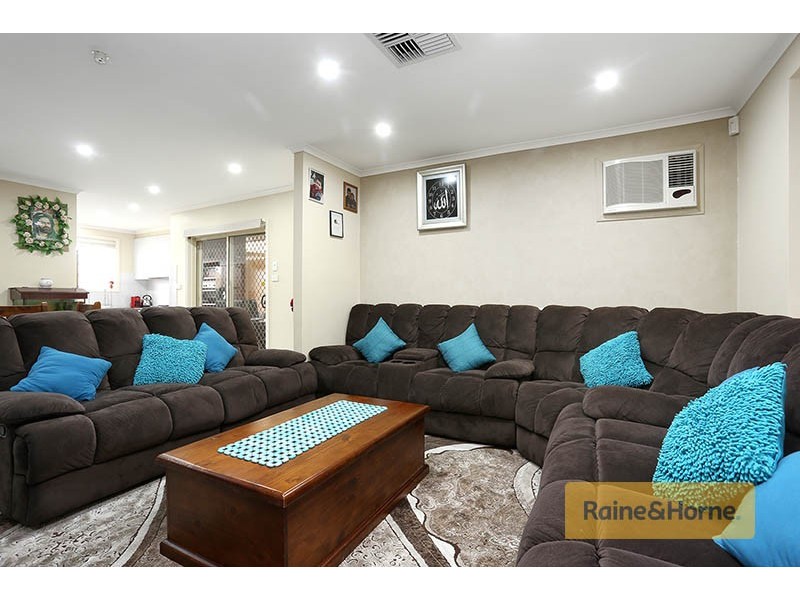 9 Armstrong Court, Roxburgh Park VIC 3064