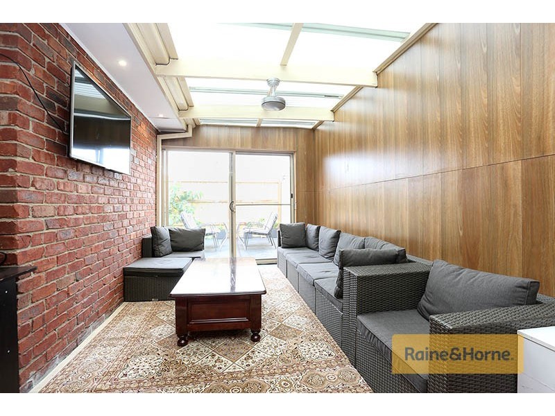 9 Armstrong Court, Roxburgh Park VIC 3064