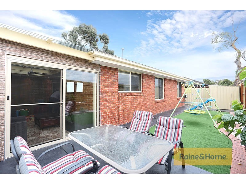 9 Armstrong Court, Roxburgh Park VIC 3064