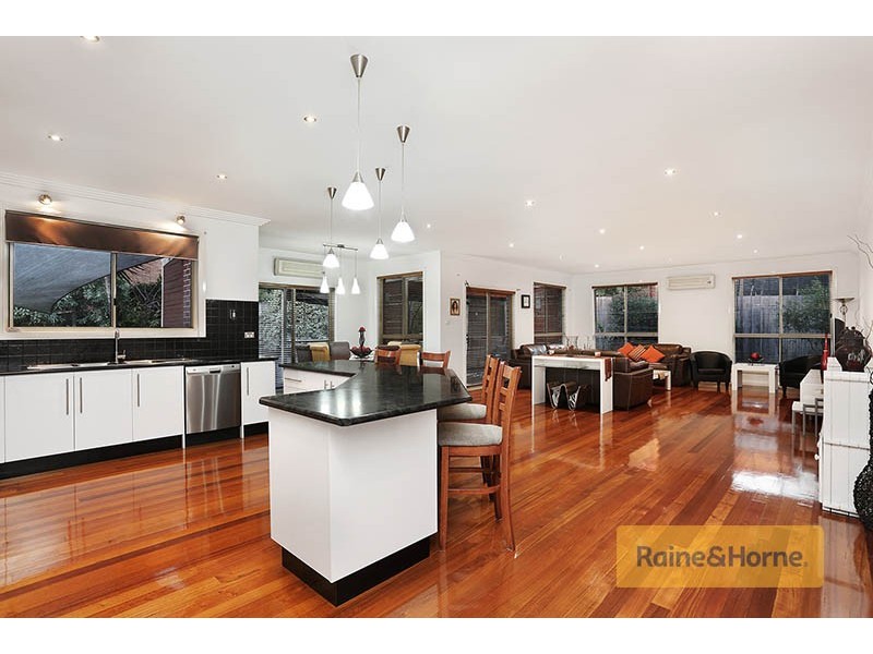 36 Stillwell Crescent, Roxburgh Park VIC 3064