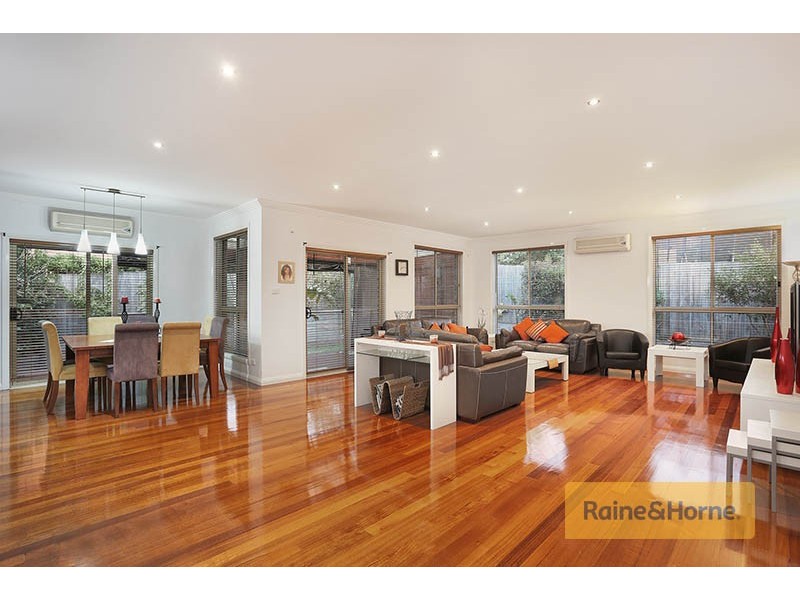 36 Stillwell Crescent, Roxburgh Park VIC 3064