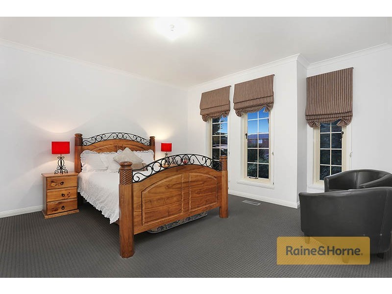 36 Stillwell Crescent, Roxburgh Park VIC 3064