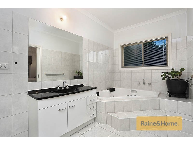 36 Stillwell Crescent, Roxburgh Park VIC 3064