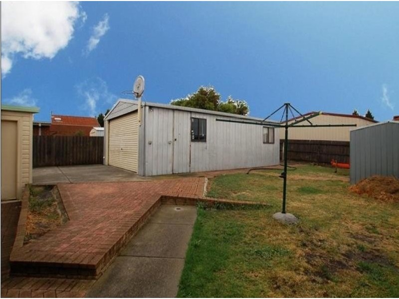 15 Molineux Way, Roxburgh Park VIC 3064