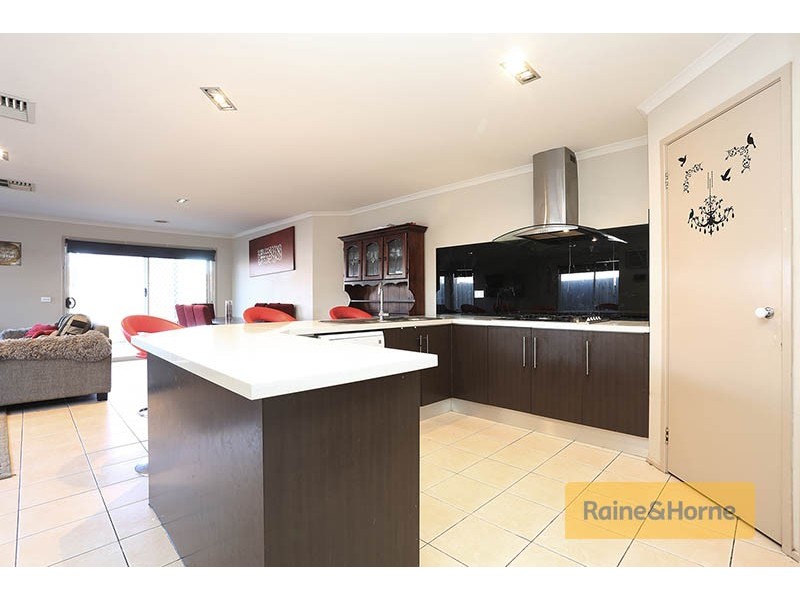 3 Turia Grove, Roxburgh Park VIC 3064