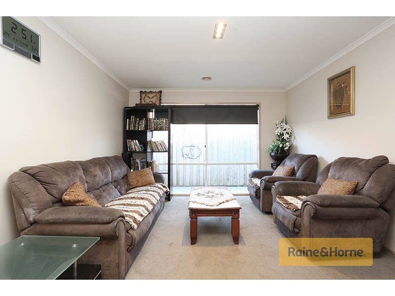 3 Turia Grove, Roxburgh Park VIC 3064