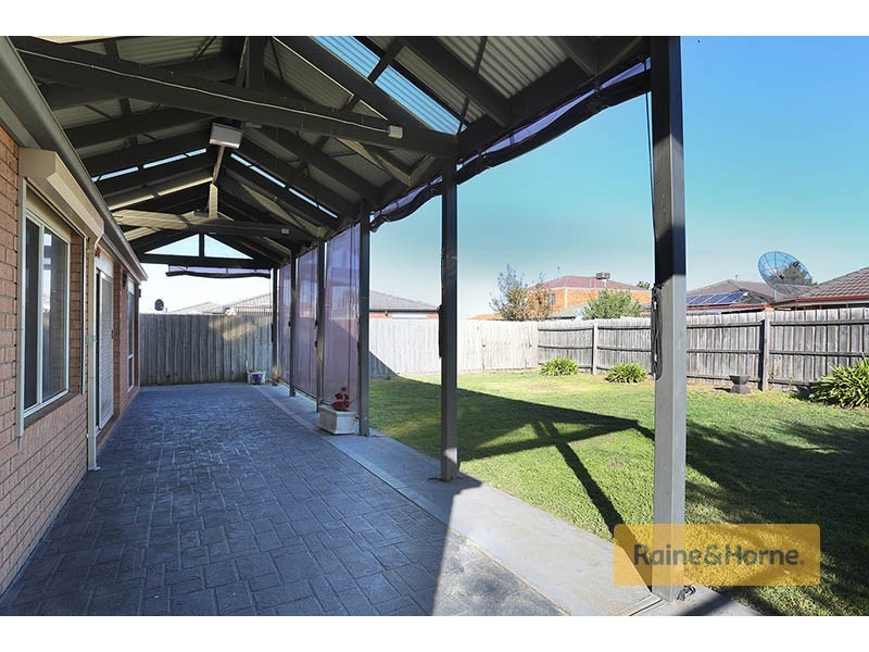 3 Turia Grove, Roxburgh Park VIC 3064