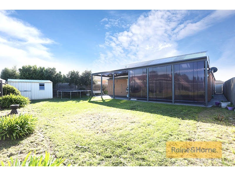 3 Turia Grove, Roxburgh Park VIC 3064