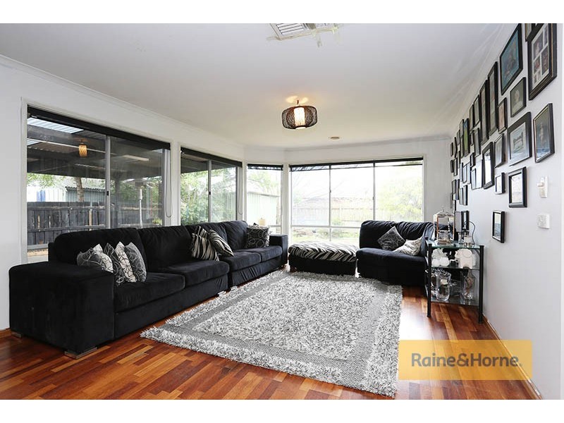 10 Huntingdale Court, Craigieburn VIC 3064