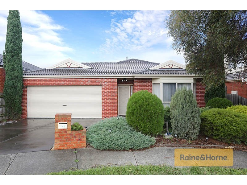12 Chesterville Court, Roxburgh Park VIC 3064
