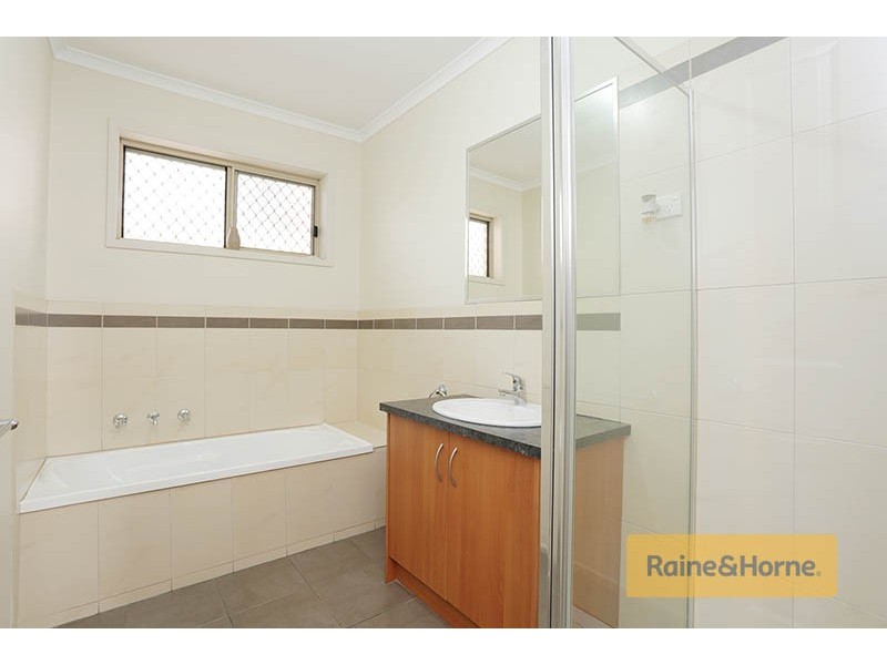 12 Chesterville Court, Roxburgh Park VIC 3064