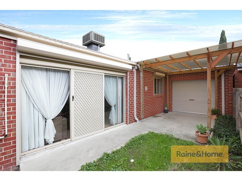 12 Chesterville Court, Roxburgh Park VIC 3064