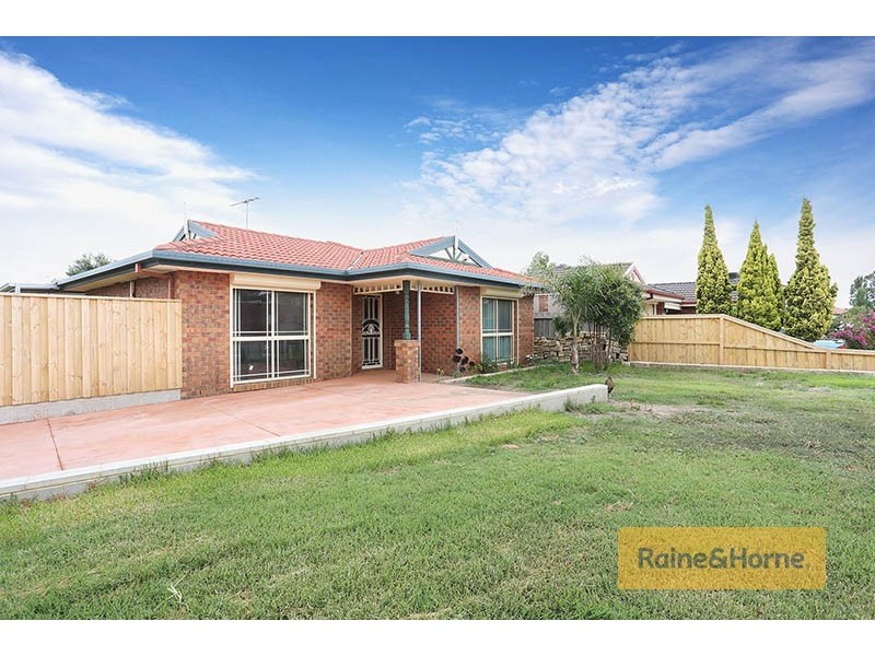34 Murchison Drive, Roxburgh Park VIC 3064