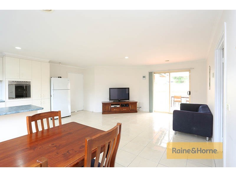 34 Murchison Drive, Roxburgh Park VIC 3064