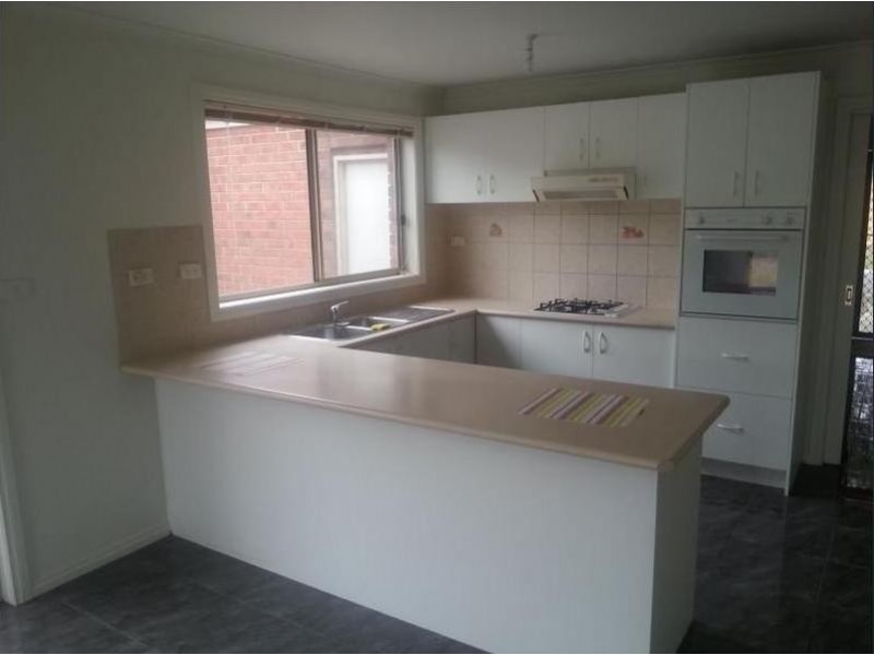 4 Hemsworth Court, Roxburgh Park VIC 3064