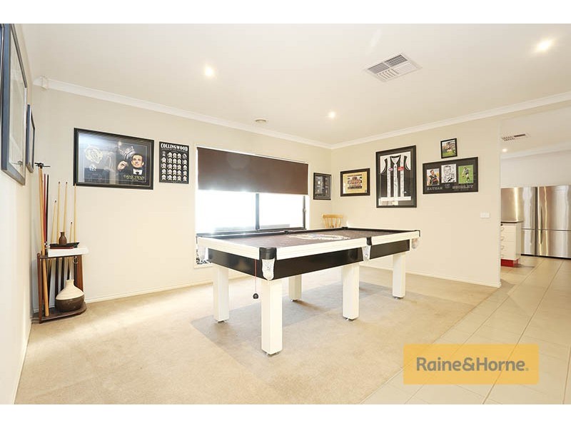 61 Flagstaff Loop, Craigieburn VIC 3064