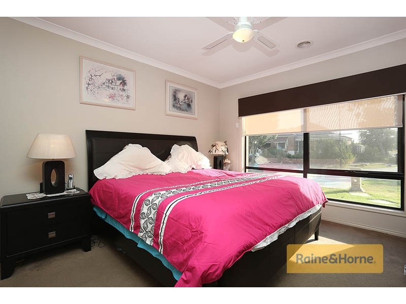 61 Flagstaff Loop, Craigieburn VIC 3064