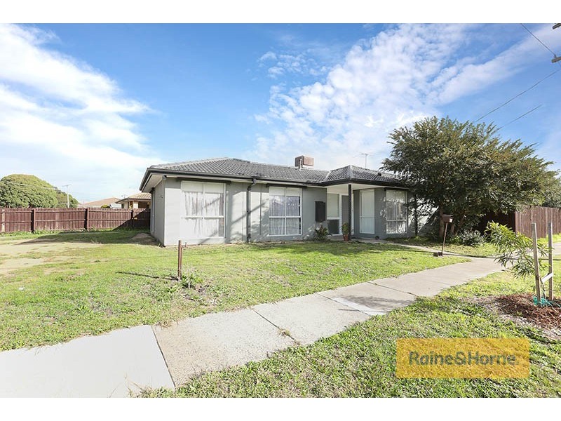 2 Navarre Court, Meadow Heights VIC 3048