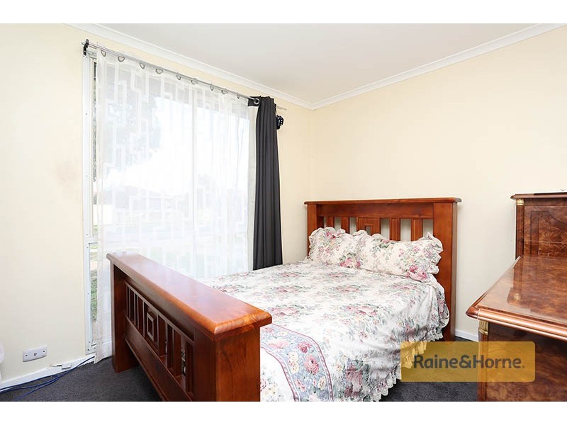 2 Navarre Court, Meadow Heights VIC 3048