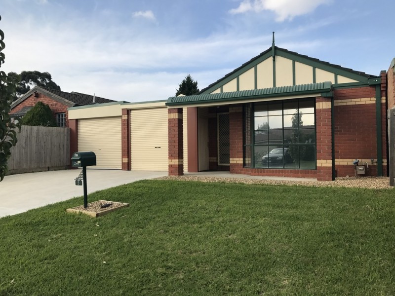 5 Parkinson Way, Roxburgh Park VIC 3064