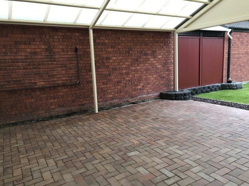 5 Parkinson Way, Roxburgh Park VIC 3064