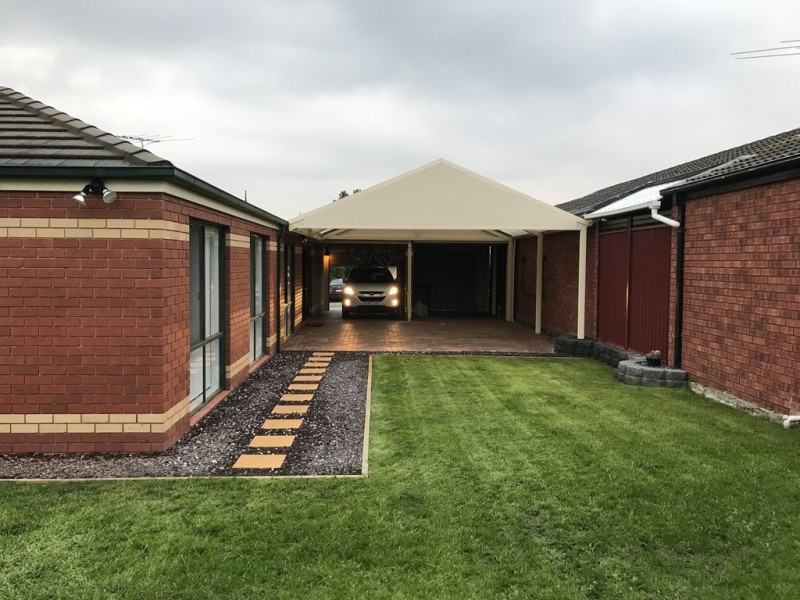 5 Parkinson Way, Roxburgh Park VIC 3064