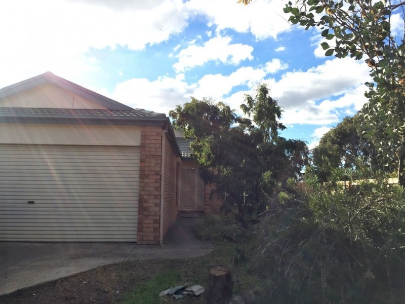 22 Phoenix court, Roxburgh Park VIC 3064