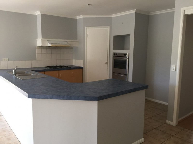 22 Phoenix court, Roxburgh Park VIC 3064
