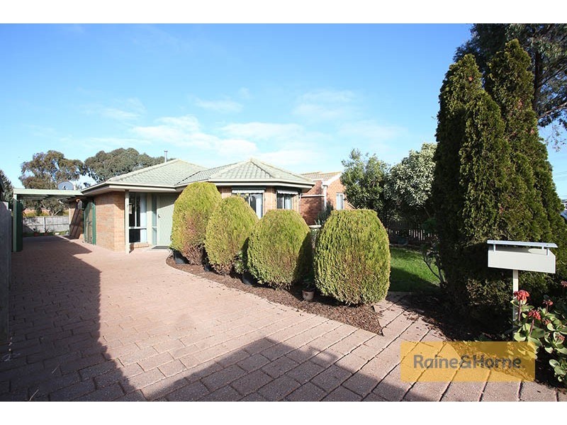 7 Ormond Rise, Roxburgh Park VIC 3064