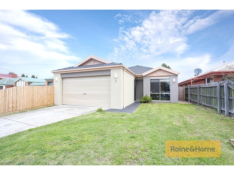 8 Emerson Court, Roxburgh Park VIC 3064