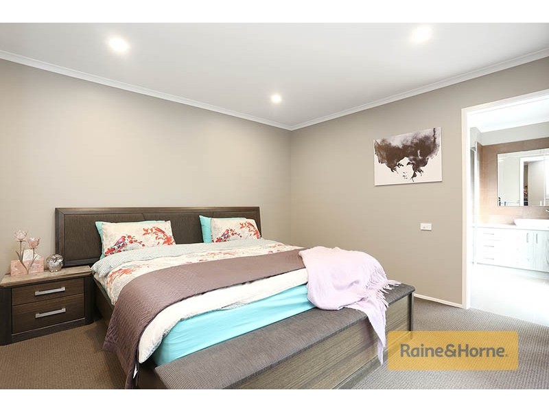 8 Emerson Court, Roxburgh Park VIC 3064