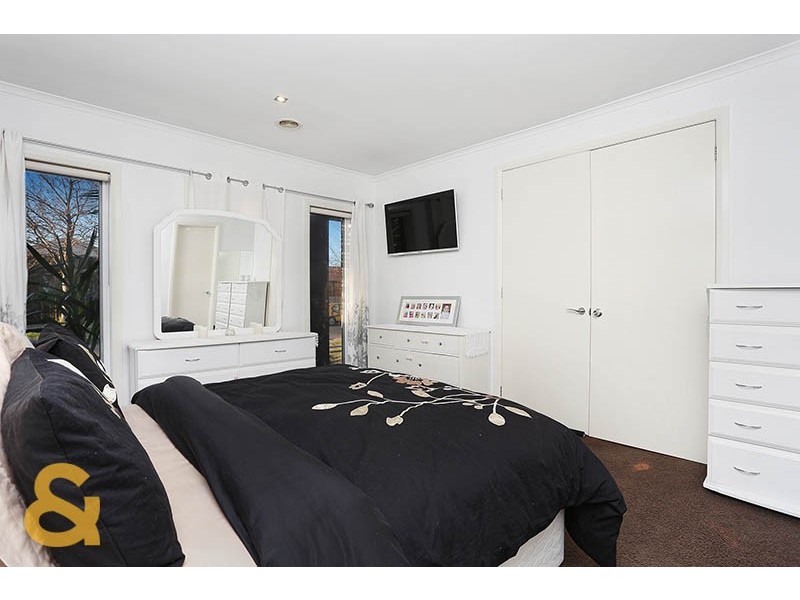 77 Lockwood Drive, Roxburgh Park VIC 3064