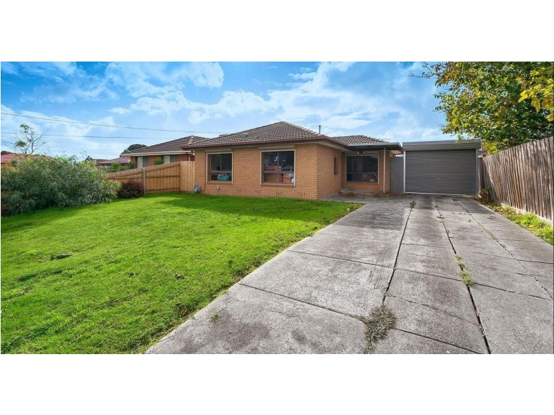 4 Chilwell Court, Meadow Heights VIC 3048