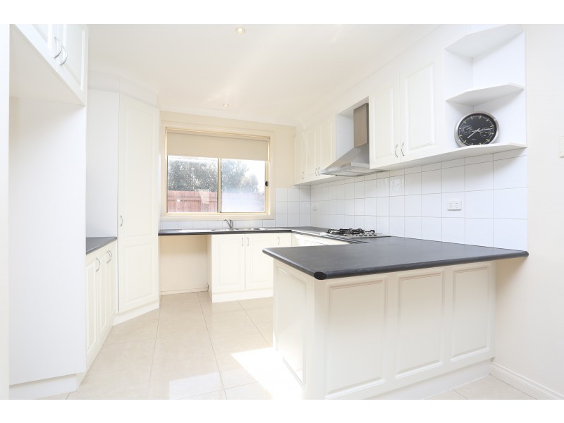 18 Yellowstone Court, Roxburgh Park VIC 3064