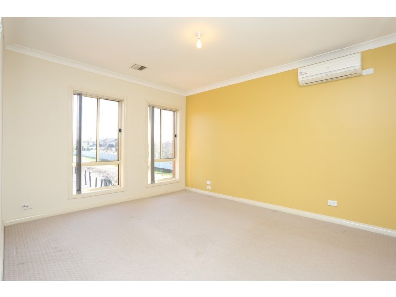 18 Yellowstone Court, Roxburgh Park VIC 3064