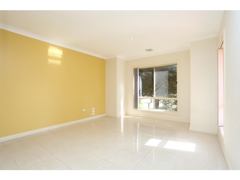 18 Yellowstone Court, Roxburgh Park VIC 3064