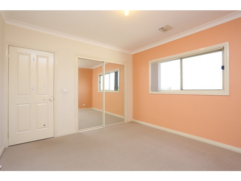 18 Yellowstone Court, Roxburgh Park VIC 3064