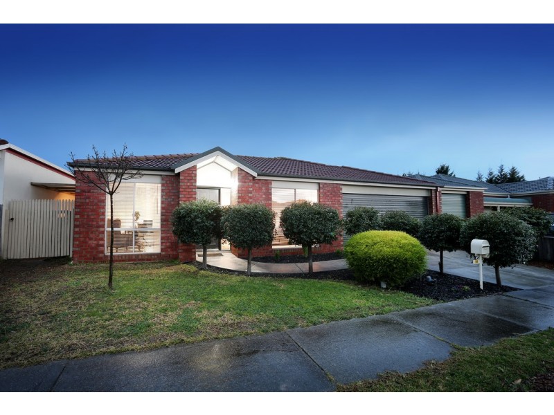 16 Sandover Drive, Roxburgh Park VIC 3064
