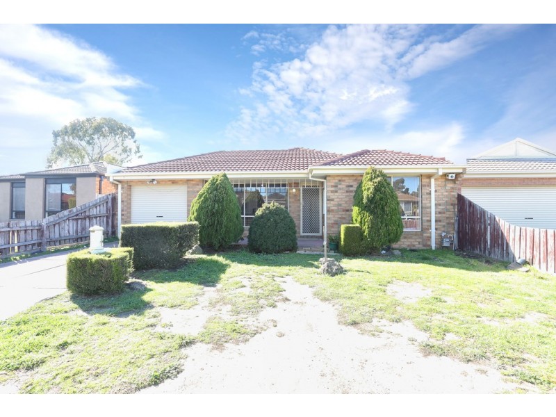4 Creswick Court, Roxburgh Park VIC 3064