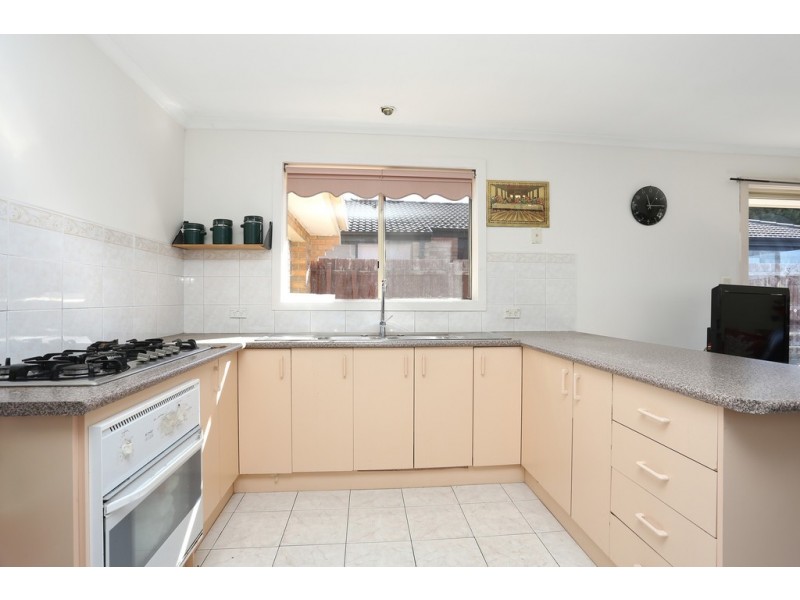 4 Creswick Court, Roxburgh Park VIC 3064