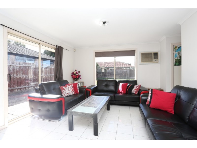 4 Creswick Court, Roxburgh Park VIC 3064