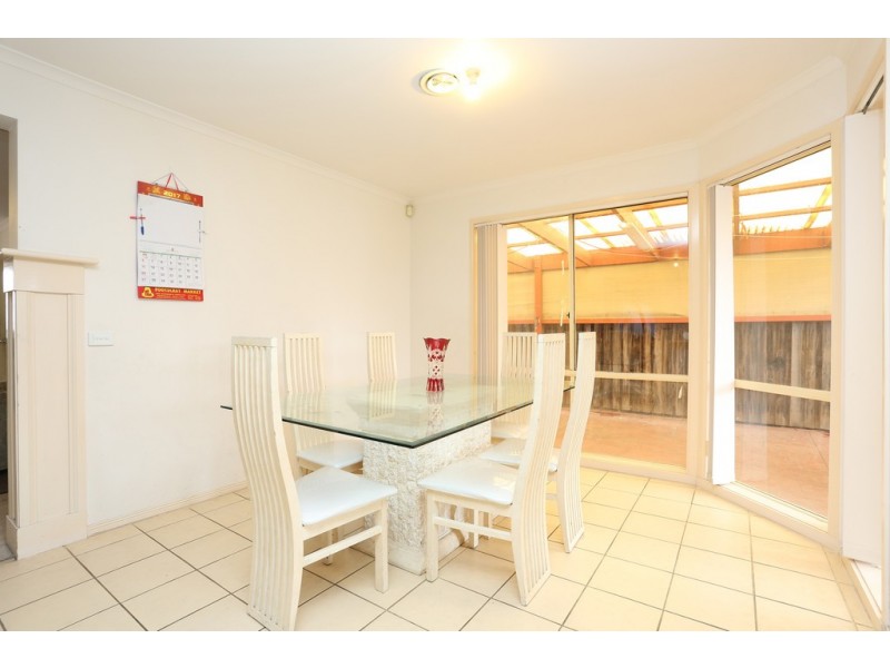 6 Pegasus Court, Roxburgh Park VIC 3064