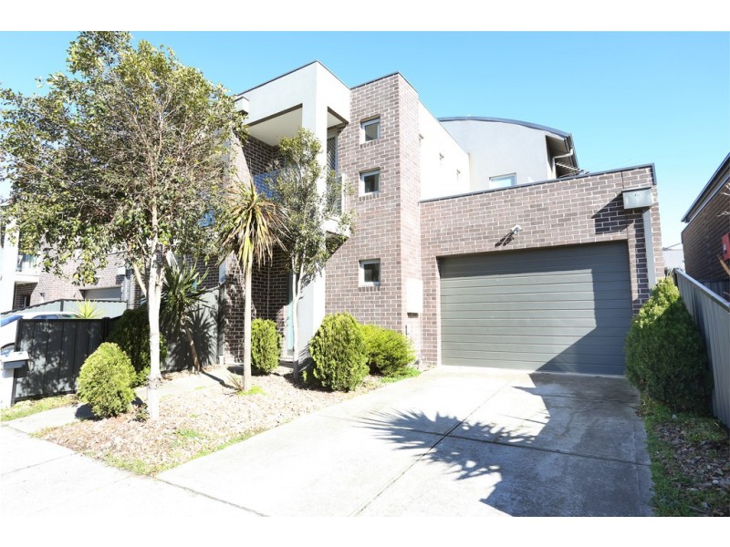 50 Coronet Avenue, Roxburgh Park VIC 3064