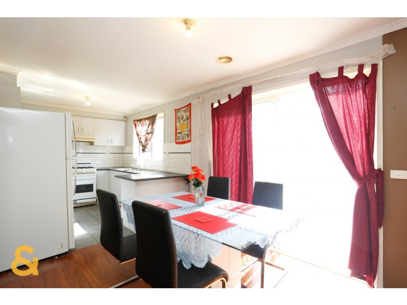 21 Orion Way, Roxburgh Park VIC 3064