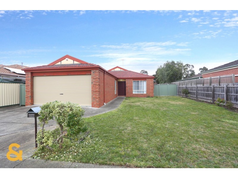 8 Caulfield Crescent, Roxburgh Park VIC 3064