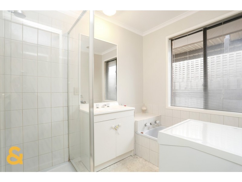 14 Stainsby Crescent, Roxburgh Park VIC 3064