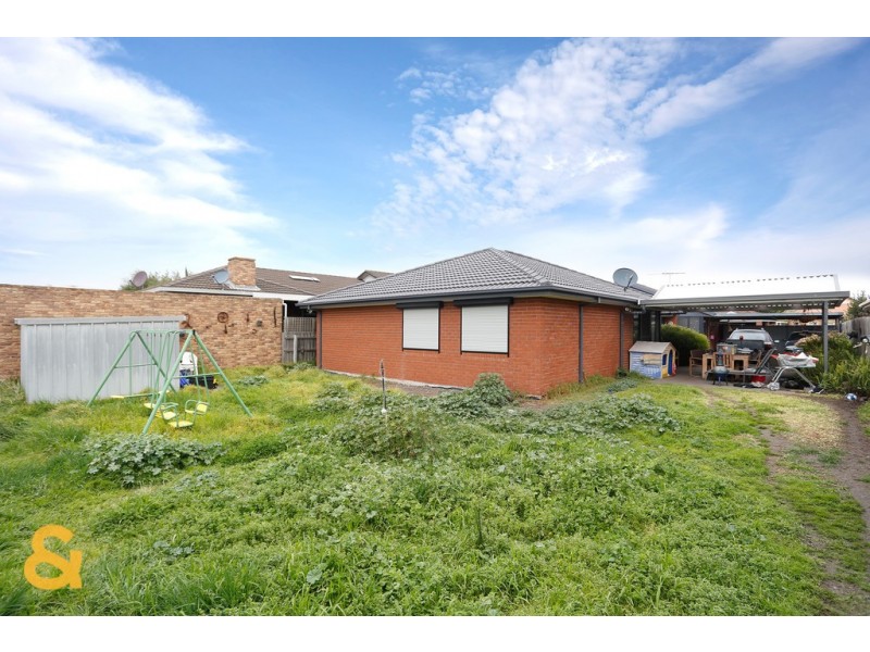 14 Stainsby Crescent, Roxburgh Park VIC 3064