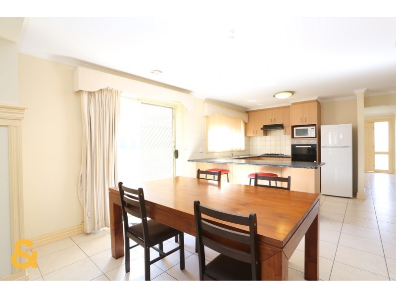 9 Murray Walk, Roxburgh Park VIC 3064