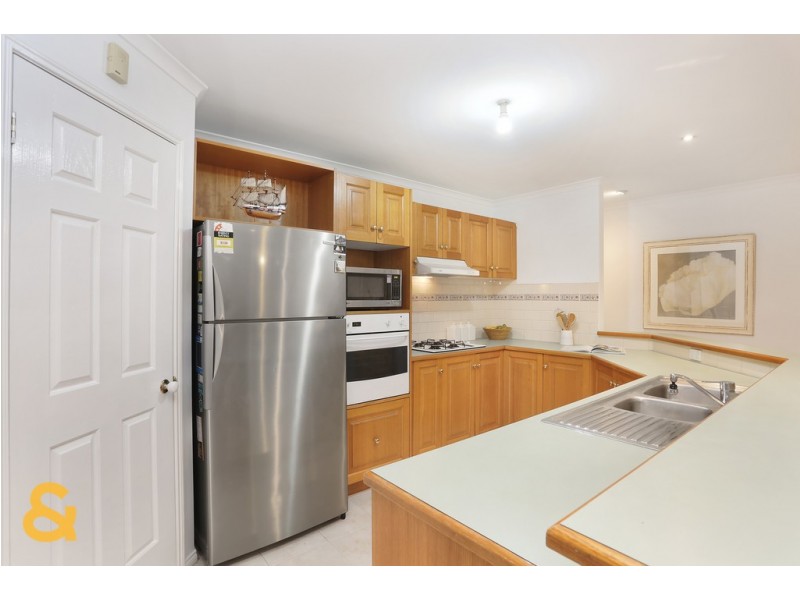 8 Bonney Place, Roxburgh Park VIC 3064