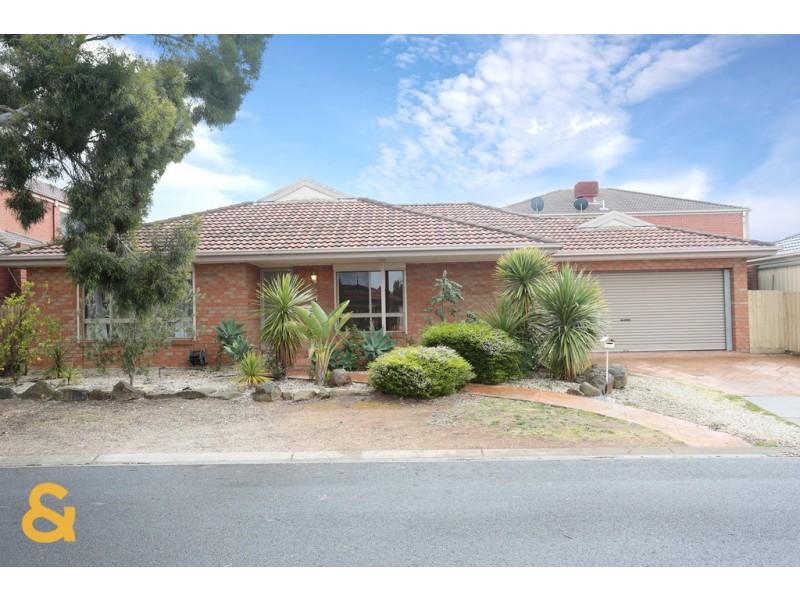 31 Aquila Grove, Roxburgh Park VIC 3064